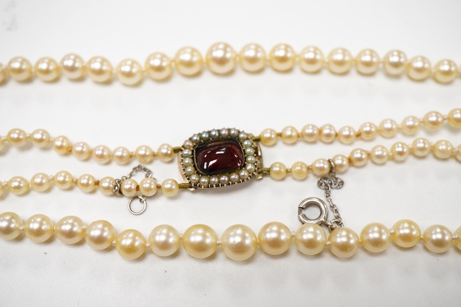 A cultured pearl and garnet necklace, 19th century and later